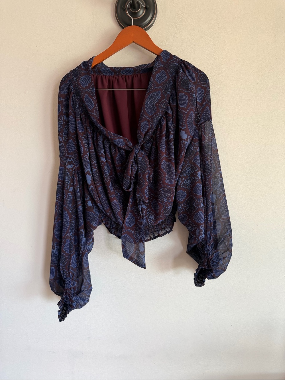 VICI Snakeskin Print Tie Front Smocked Balloon Sleeve Blouse Blue Burgundy M